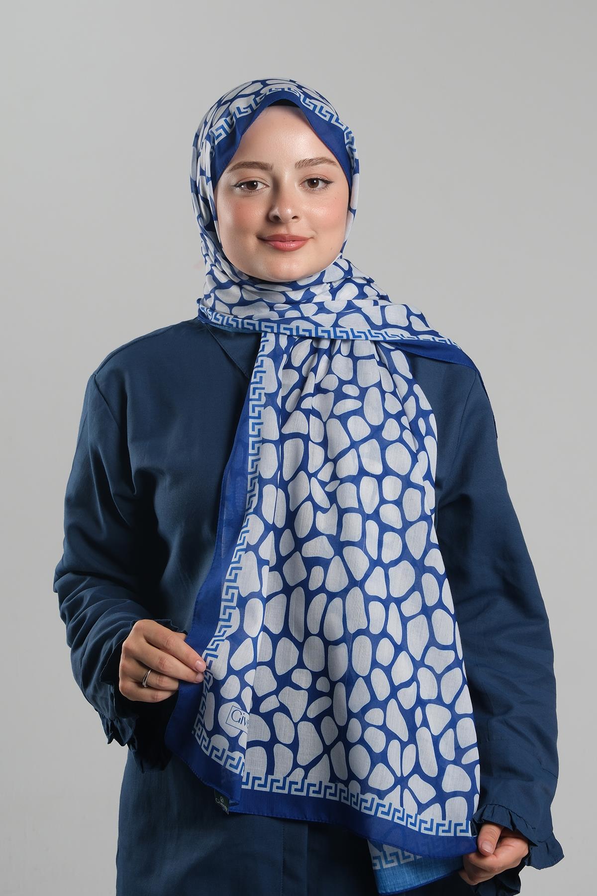 Saks Mavisi Desenli Şal Kesik Elyaf Dijital Baskılı Pamuksu Leopar - Hürrem Bone 202116_24
