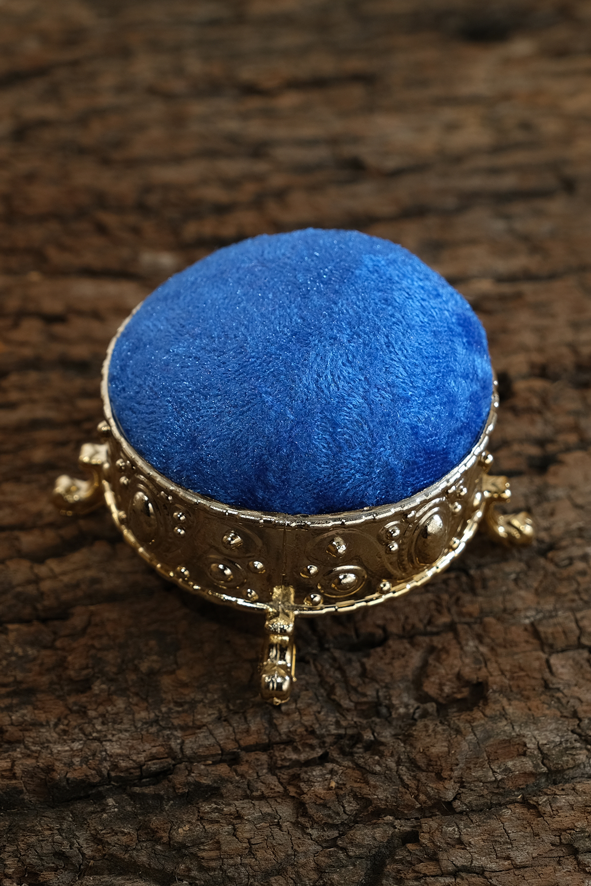 Saks Mavisi Eşarp Şal İğnedanlık Kadife Gold Ayaklı - Hürrem Bone 5003_24