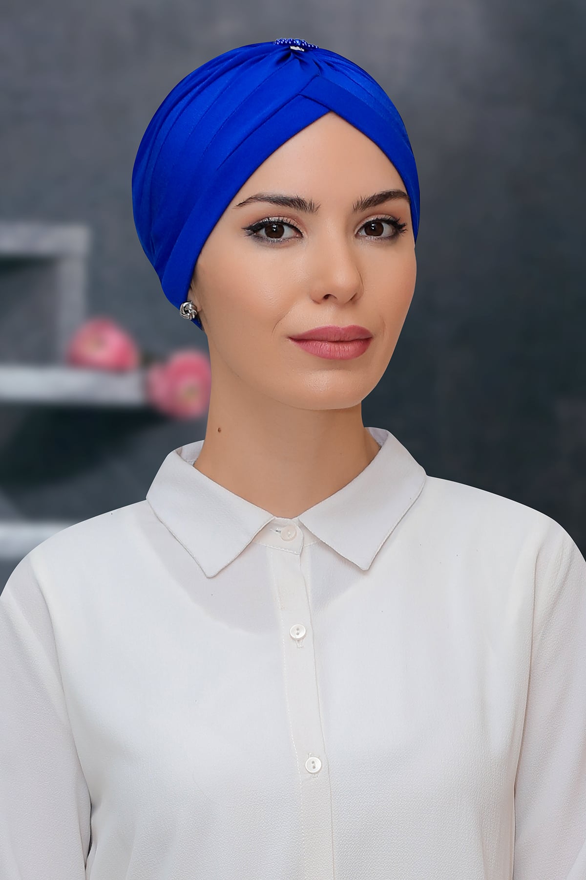 Saks Mavisi Pratik Hazır Geçmeli Tesettür Bone Sandy Kumaş Taçlı Büzgülü - Hürrem 1208