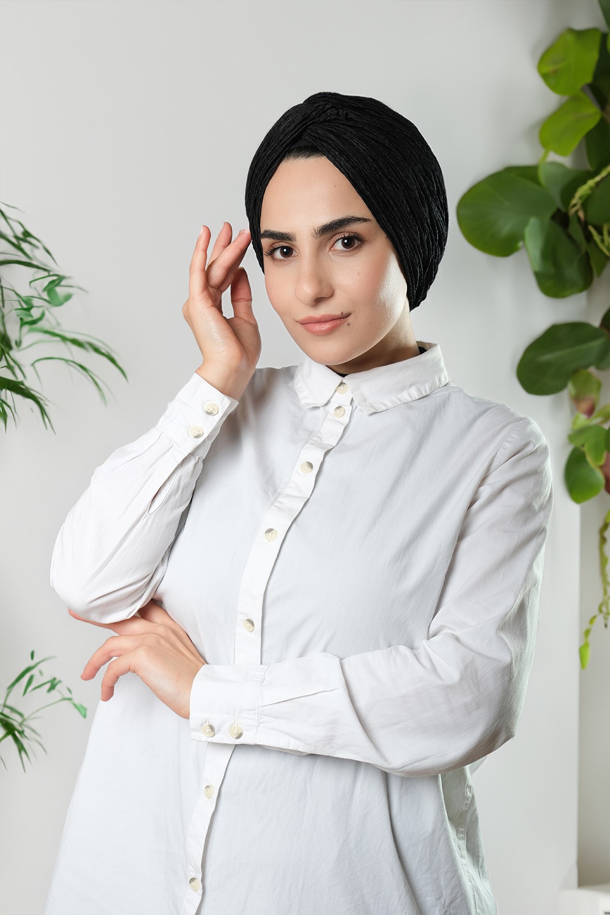 Siyah Çapraz Büzgülü Piliseli Tesettür Bone Fukuro Kendinden Desenli - Hürrem Bone 2316_01
