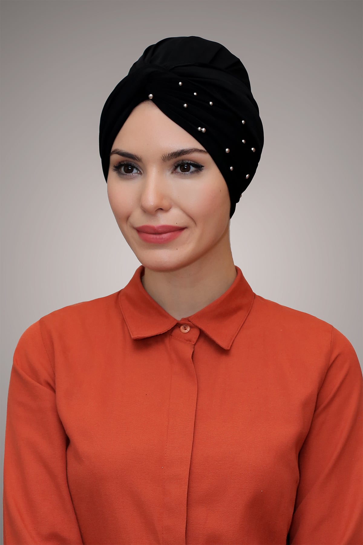 Siyah Pratik Dolama Tesettür Bone Sandy Kumaş Boncuklu - Hürrem 1870