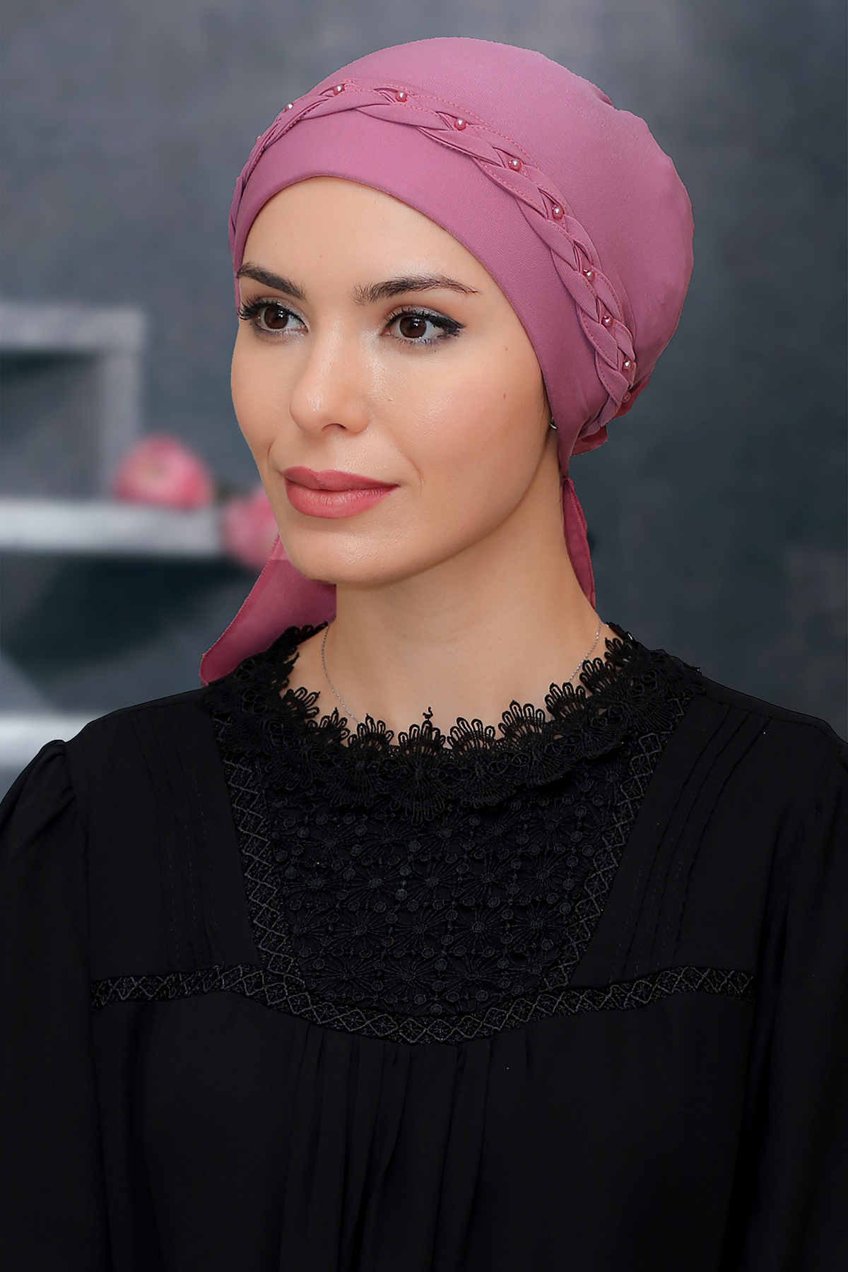 Violet Pratik Hazır Geçmeli Tesettür Bone Sandy Kumaş Örgülü Güllü - Hürrem 1203