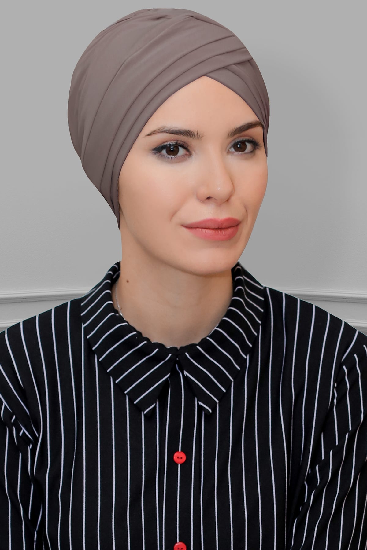 Vizon Pratik Hazır Geçmeli Tesettür Bone Sandy Kumaş Üç Çapraz - Hürrem 1803