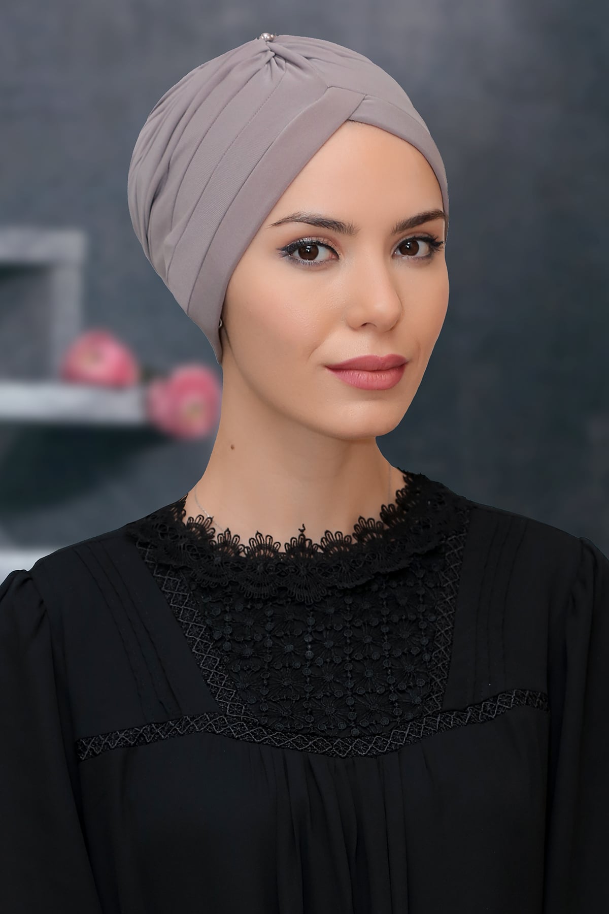 Vizon Pratik Hazır Geçmeli Tesettür Bone Sandy Kumaş Taçlı Büzgülü - Hürrem 1208