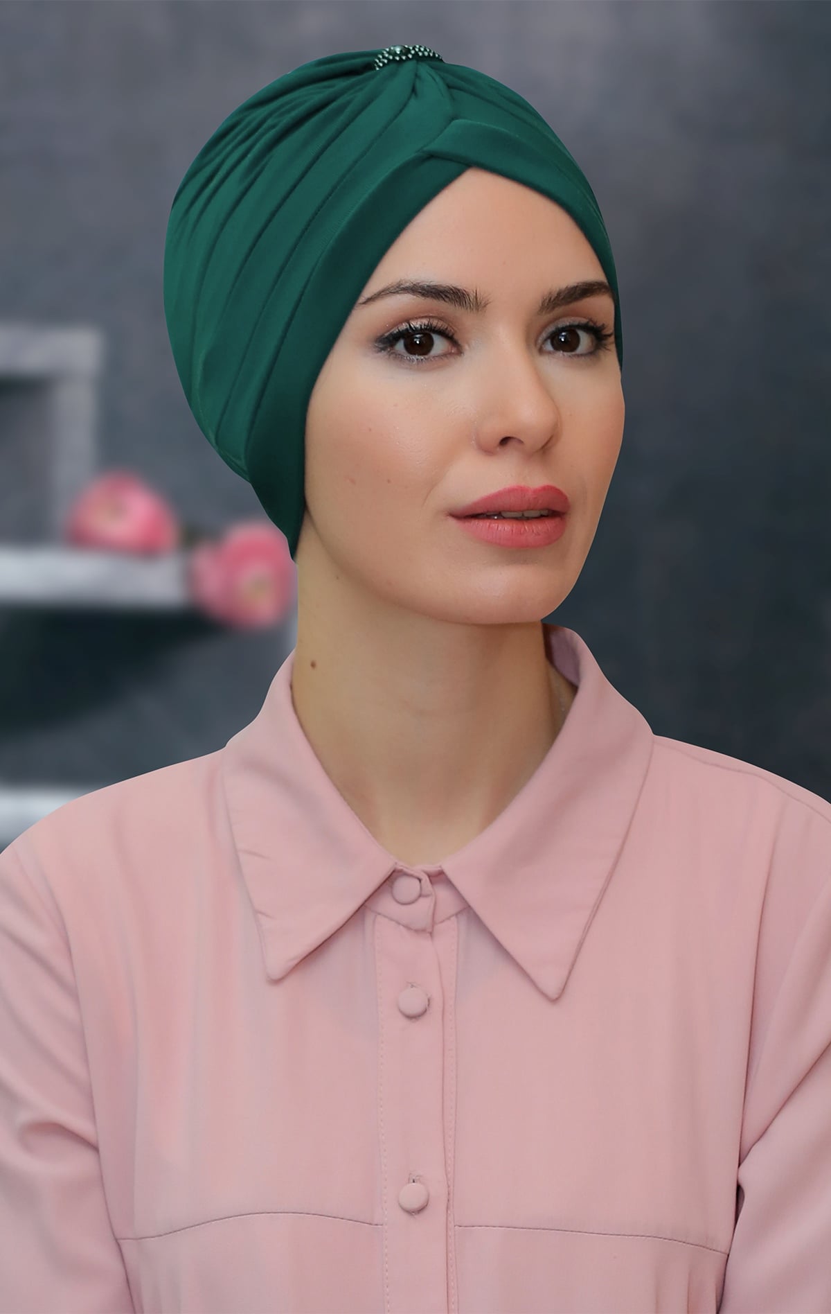 Zümrüt Pratik Hazır Geçmeli Tesettür Bone Sandy Kumaş Taçlı Büzgülü - Hürrem 1208