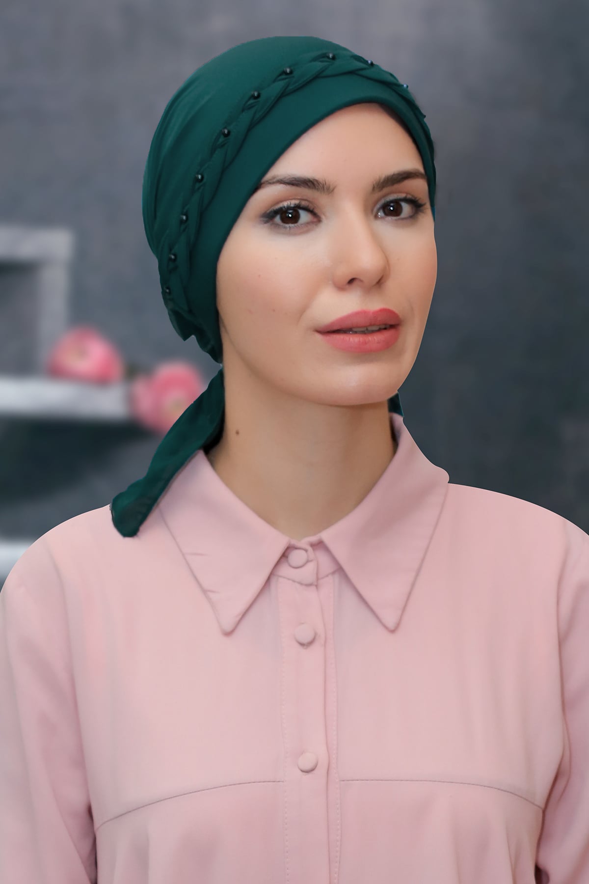 Zümrüt Pratik Hazır Geçmeli Tesettür Bone Sandy Kumaş Örgülü Güllü - Hürrem 1203