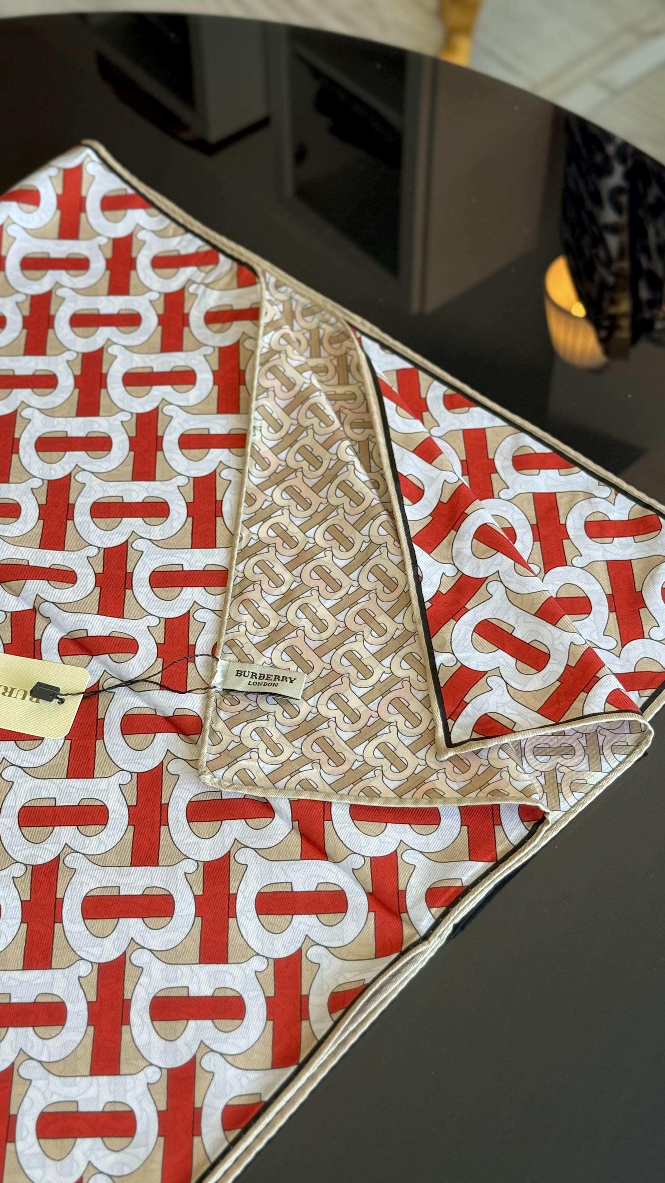 B DESEN KIRMIZI  / ÇİFT YÖNLÜ TWİL EŞARP