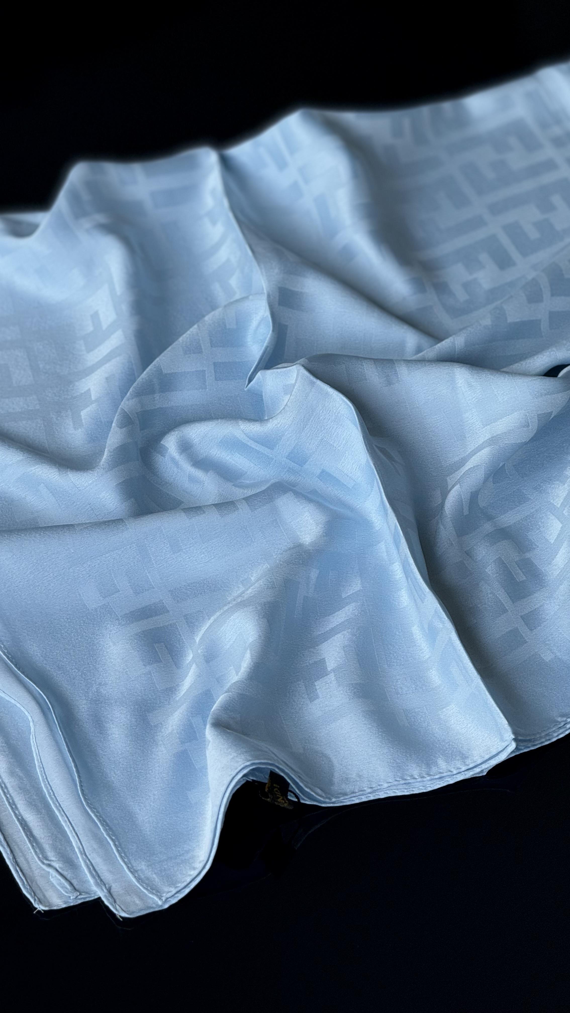 BEBE MAVİSİ İPEK PAMUK EŞARP 