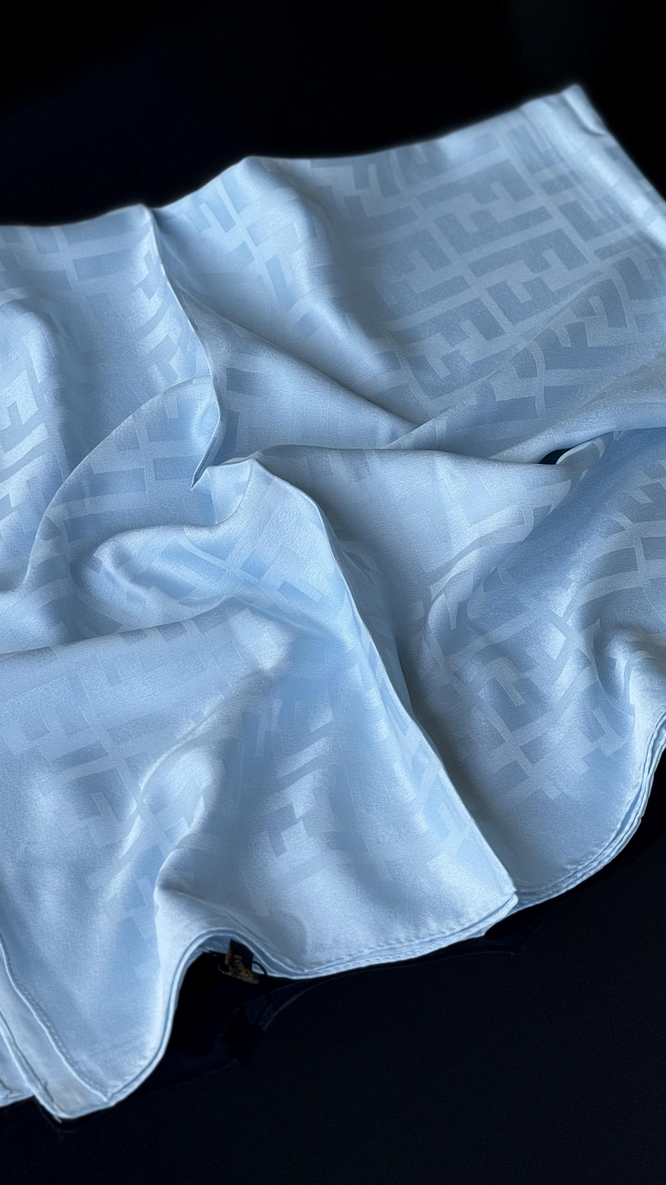 BEBE MAVİSİ İPEK PAMUK EŞARP 