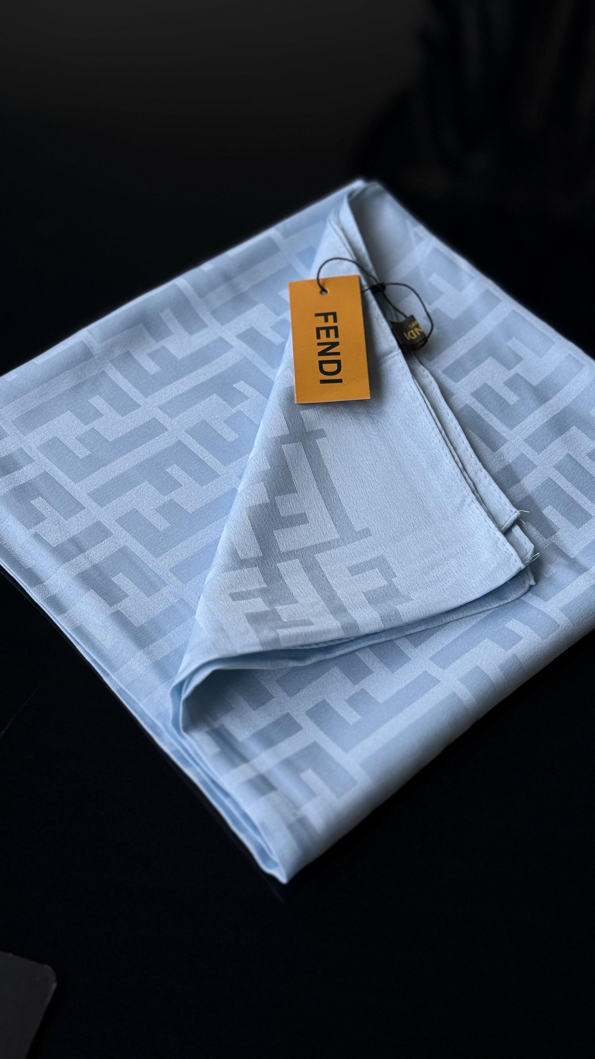 BEBE MAVİSİ İPEK PAMUK EŞARP 