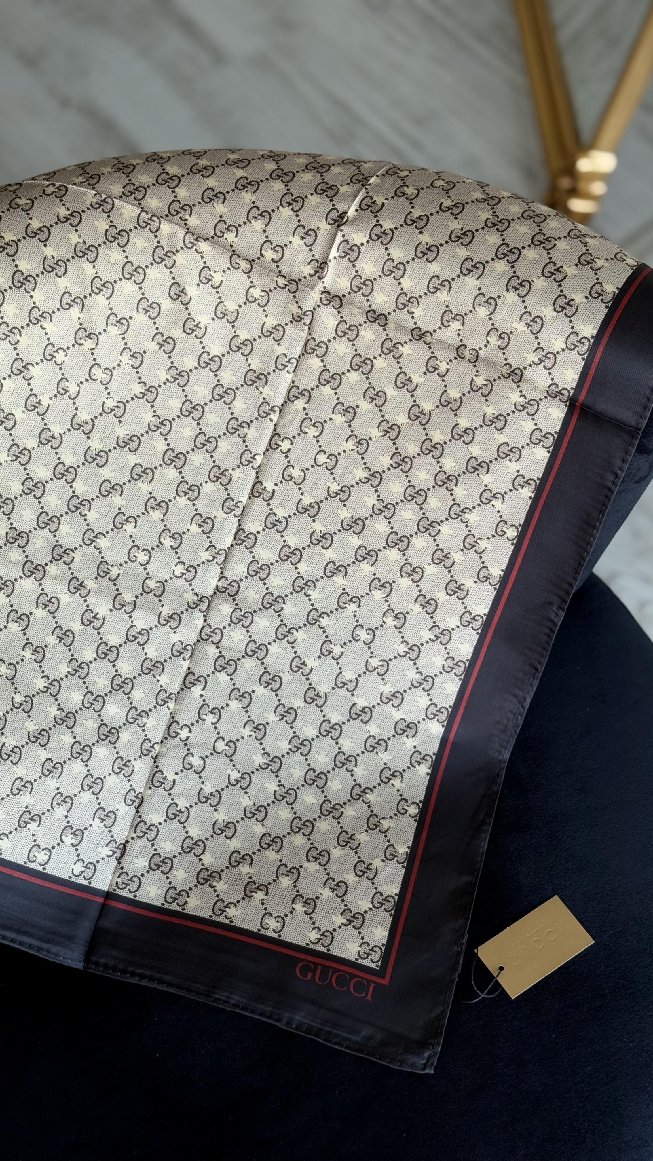 G DESEN YALDIZLI SİYAH GEÇİŞLİ  ÇİFT YÖNLÜ EŞARP