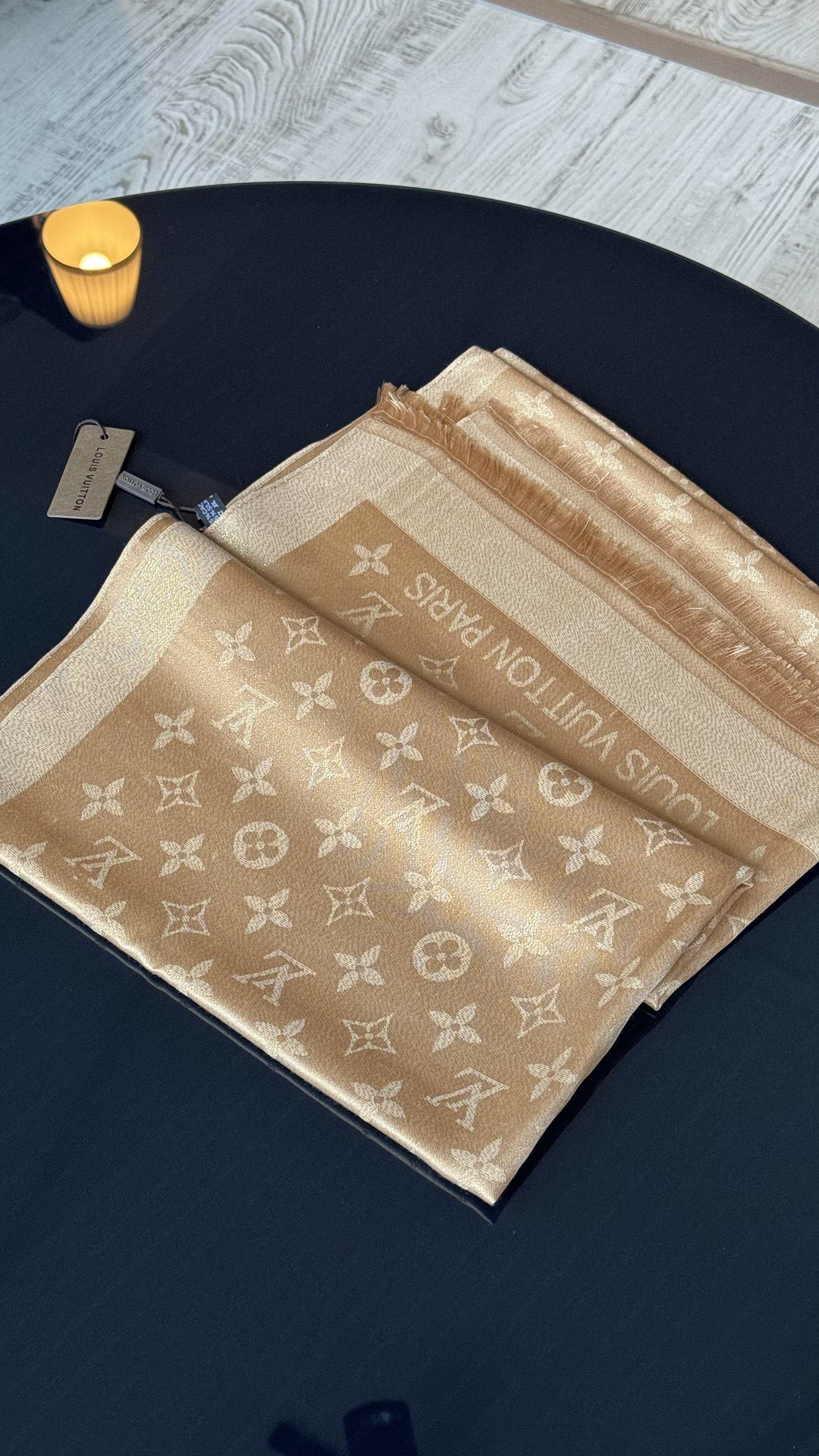 GOLD SİMLİ İPEK ŞAL