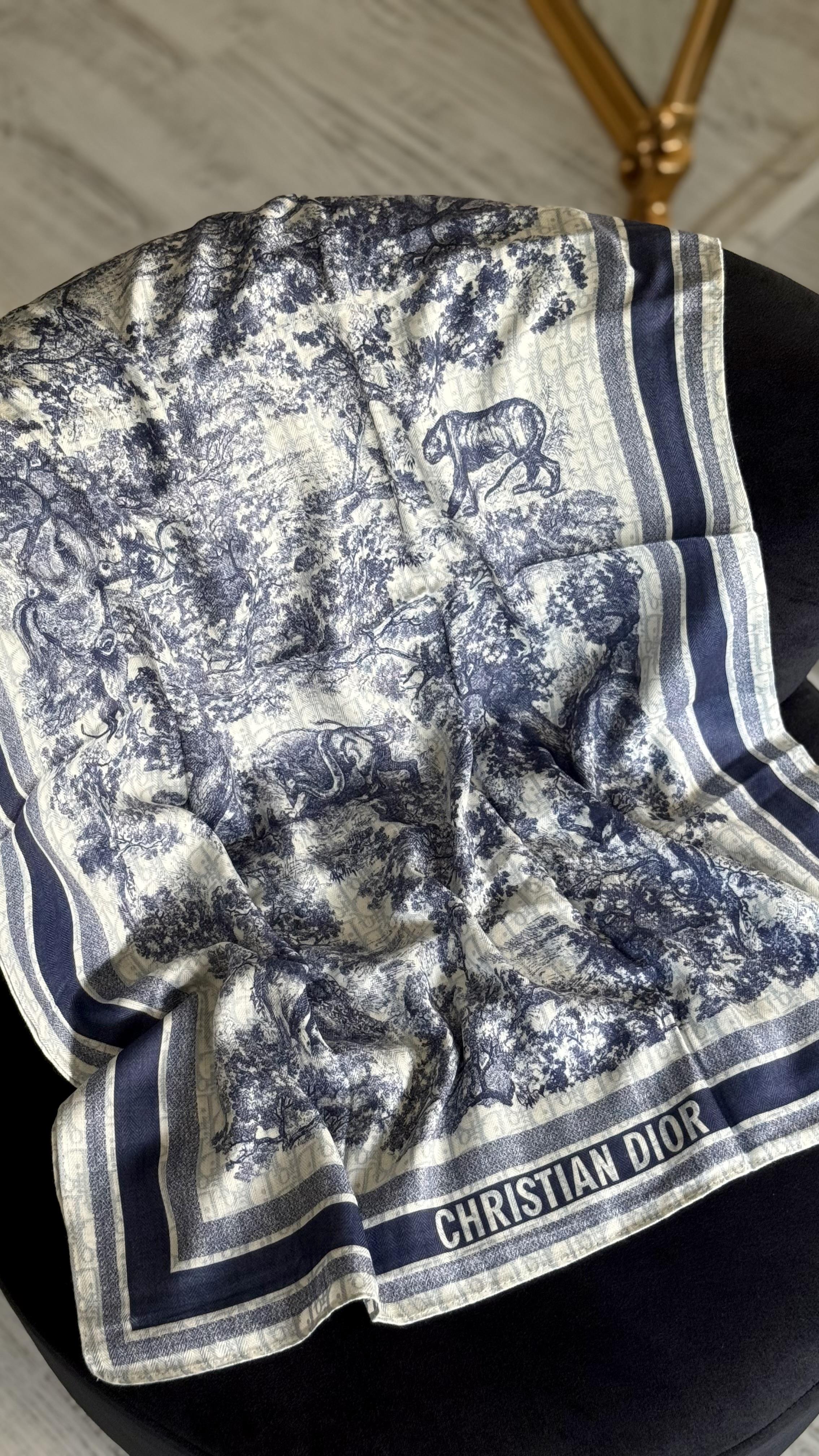 LACİVERT ÇİFT YÖNLÜ DESENLİ YÜN İPEK ŞAL