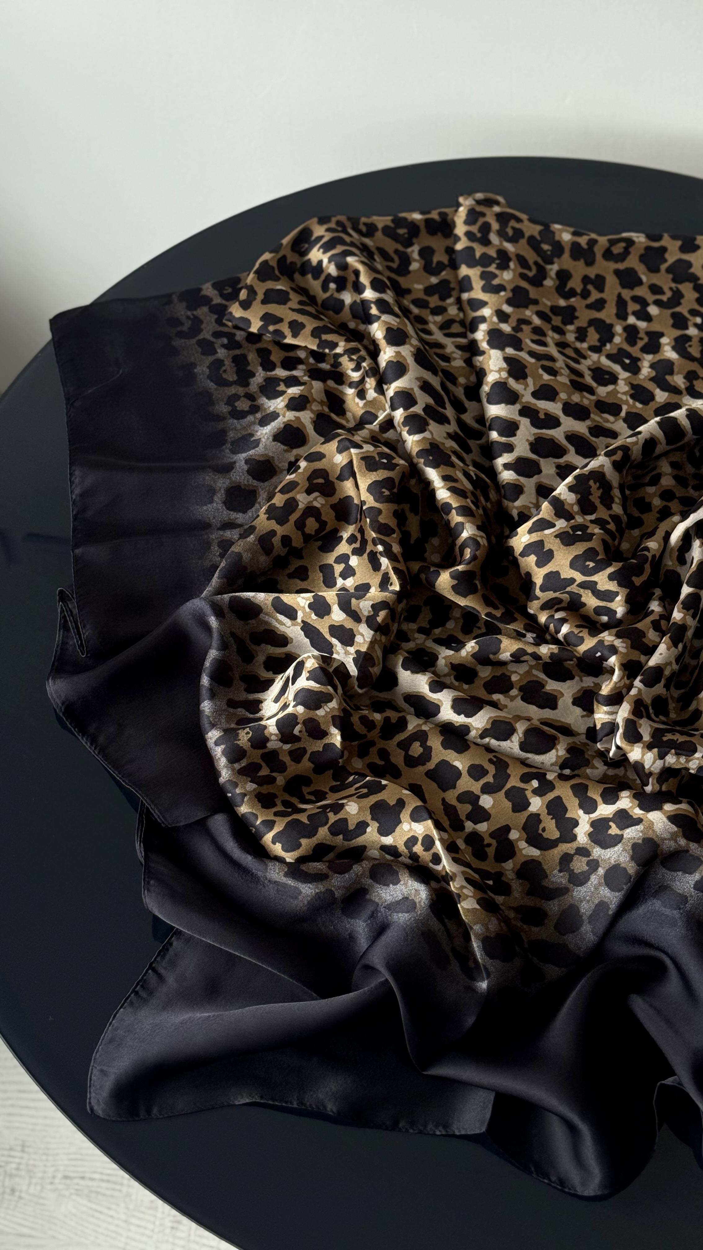 LEOPAR DESEN İPEK SATEN ŞAL