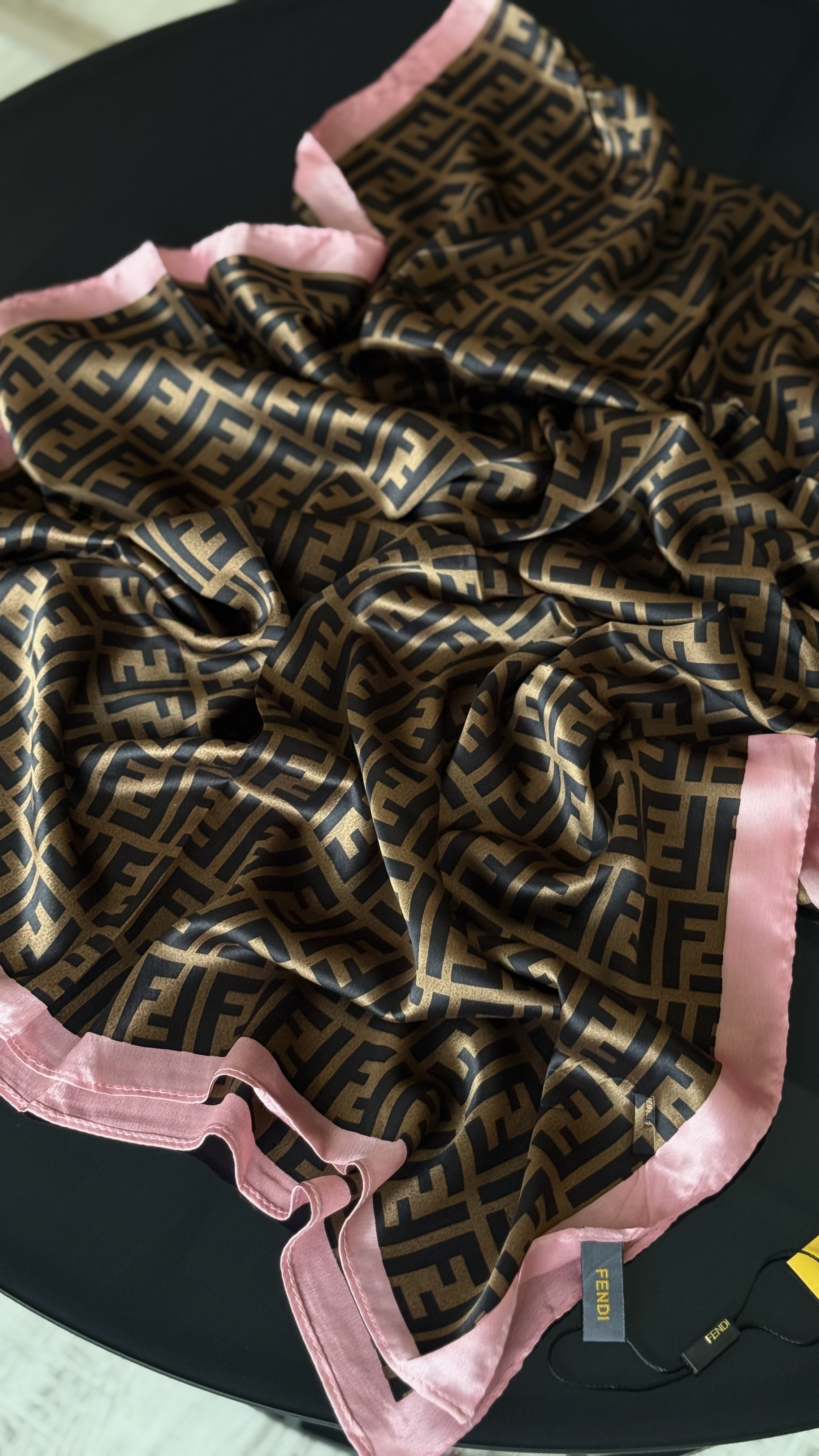 PEMBE GEÇİŞLİ F VUAL İPEK ŞAL 