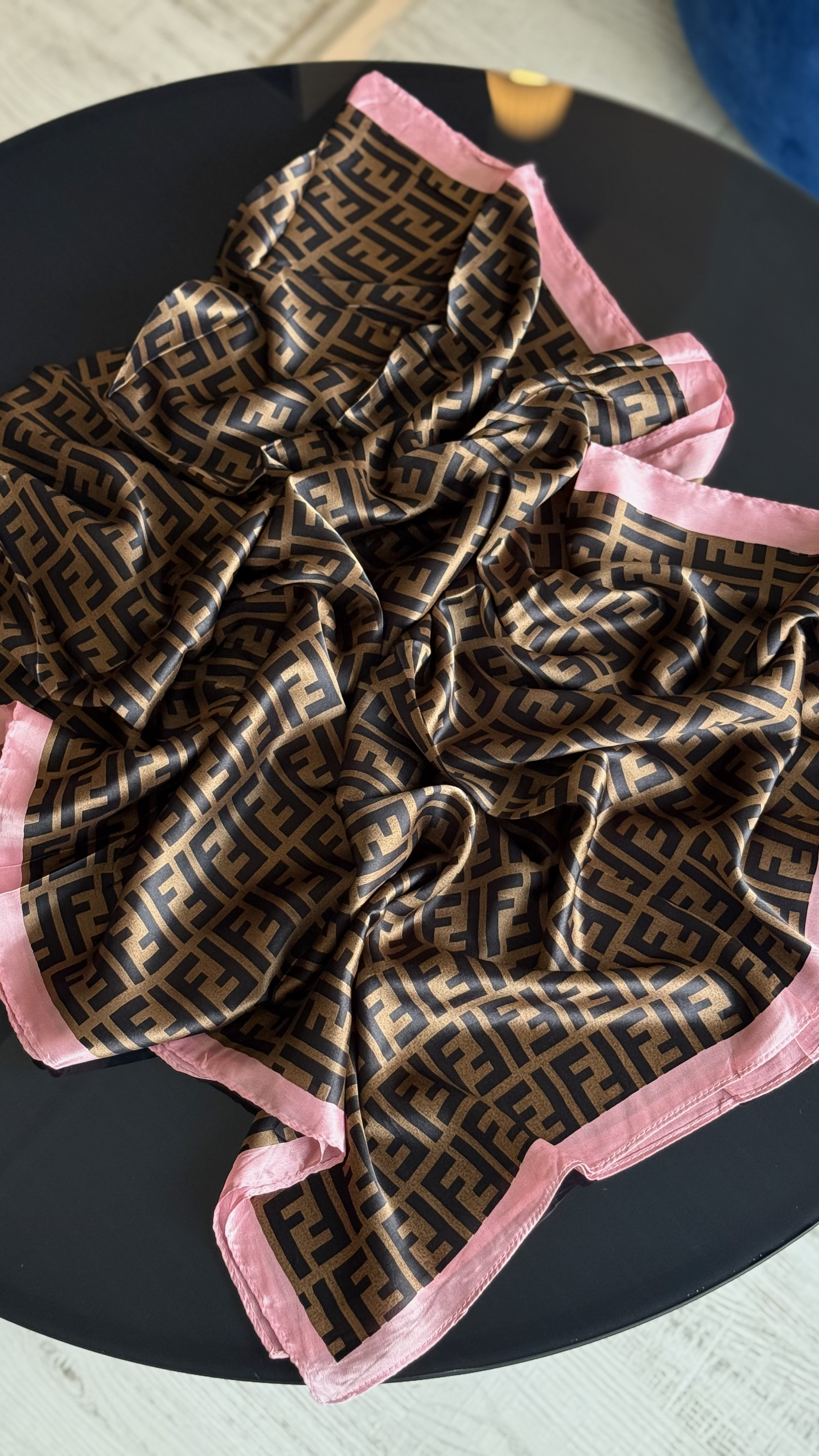 PEMBE GEÇİŞLİ F VUAL İPEK ŞAL 