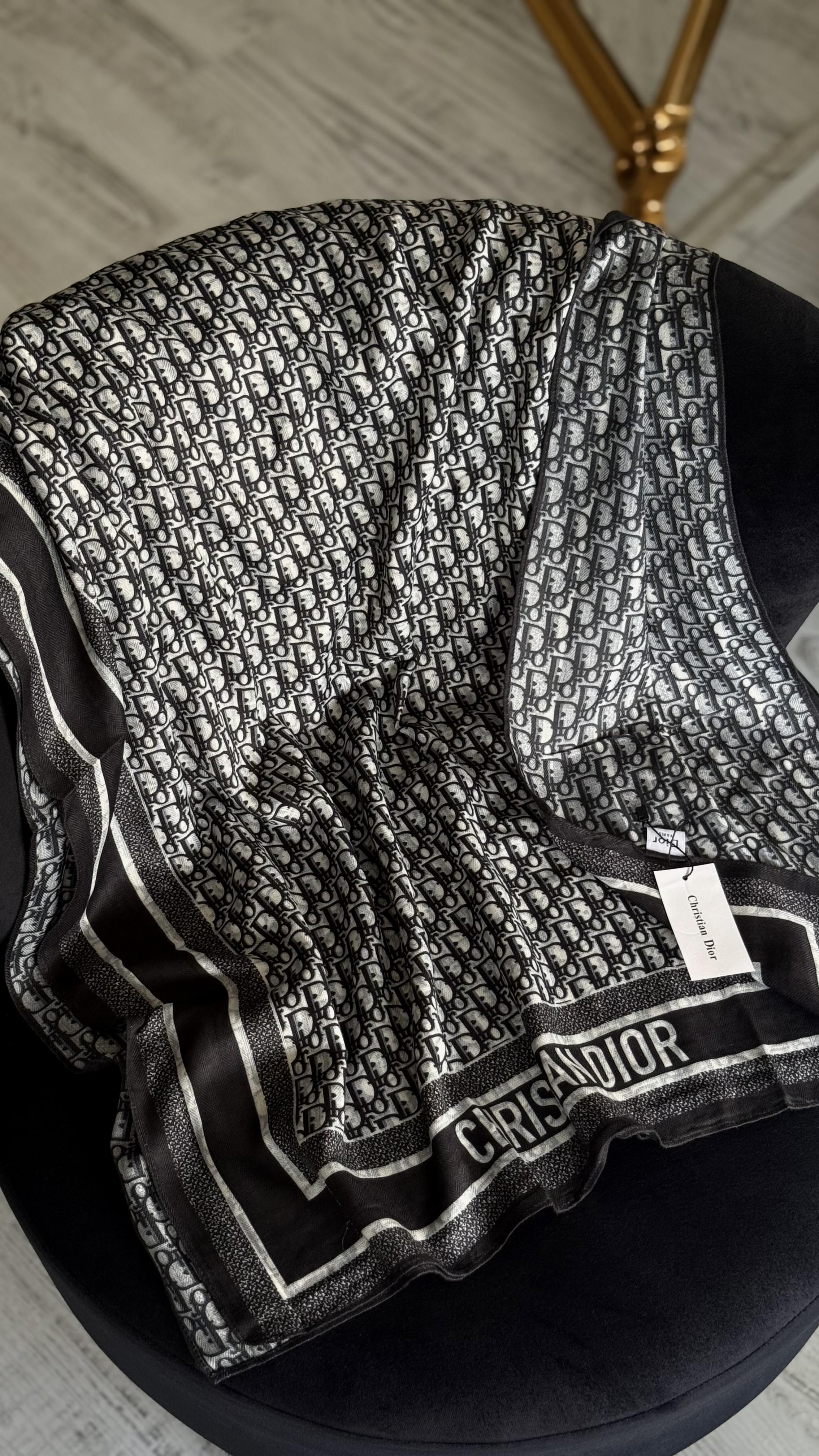 SİYAH ÇİFT YÖNLÜ YÜN İPEK ŞAL