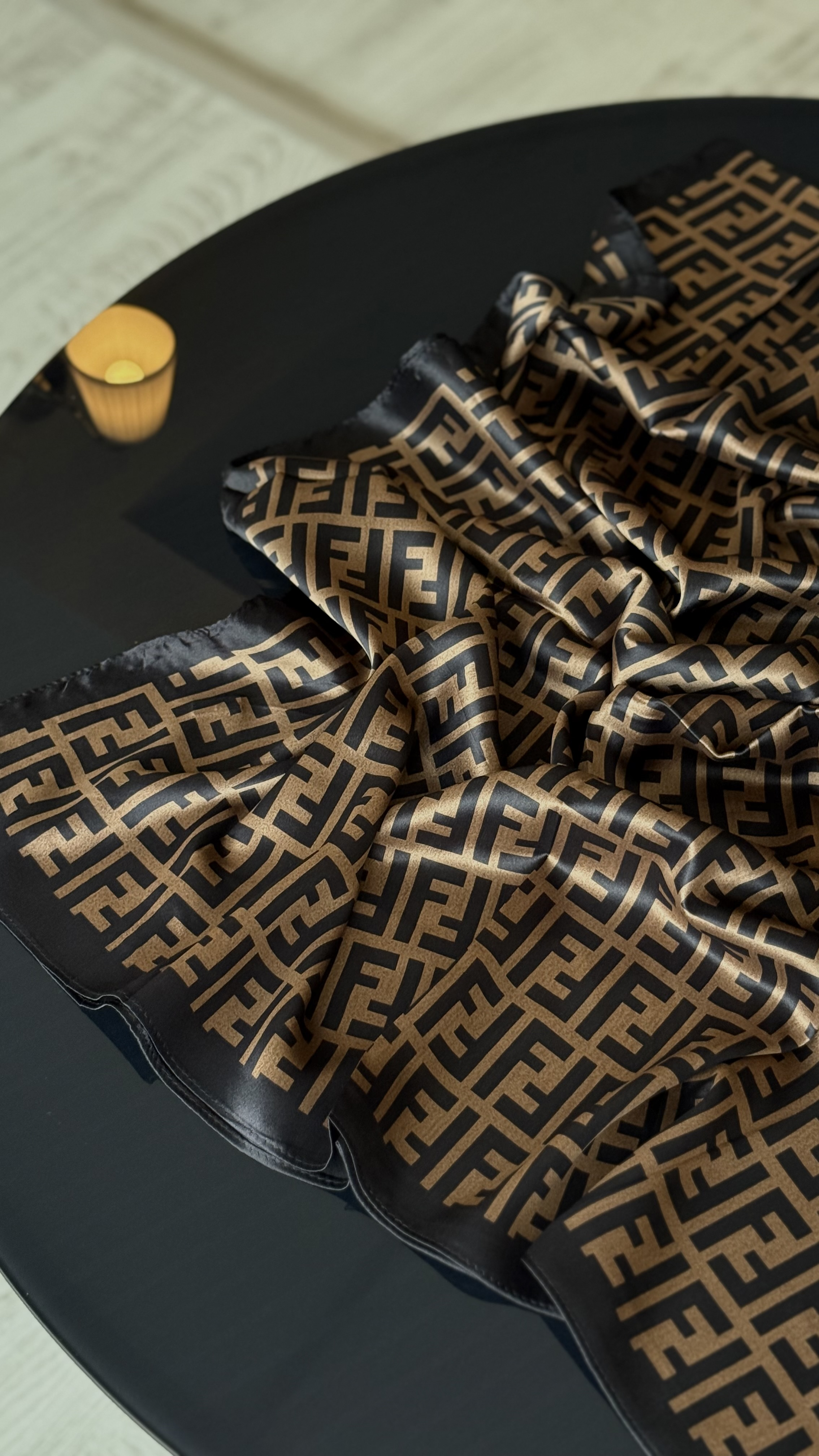 SİYAH GEÇİŞLİ F VUAL İPEK ŞAL 