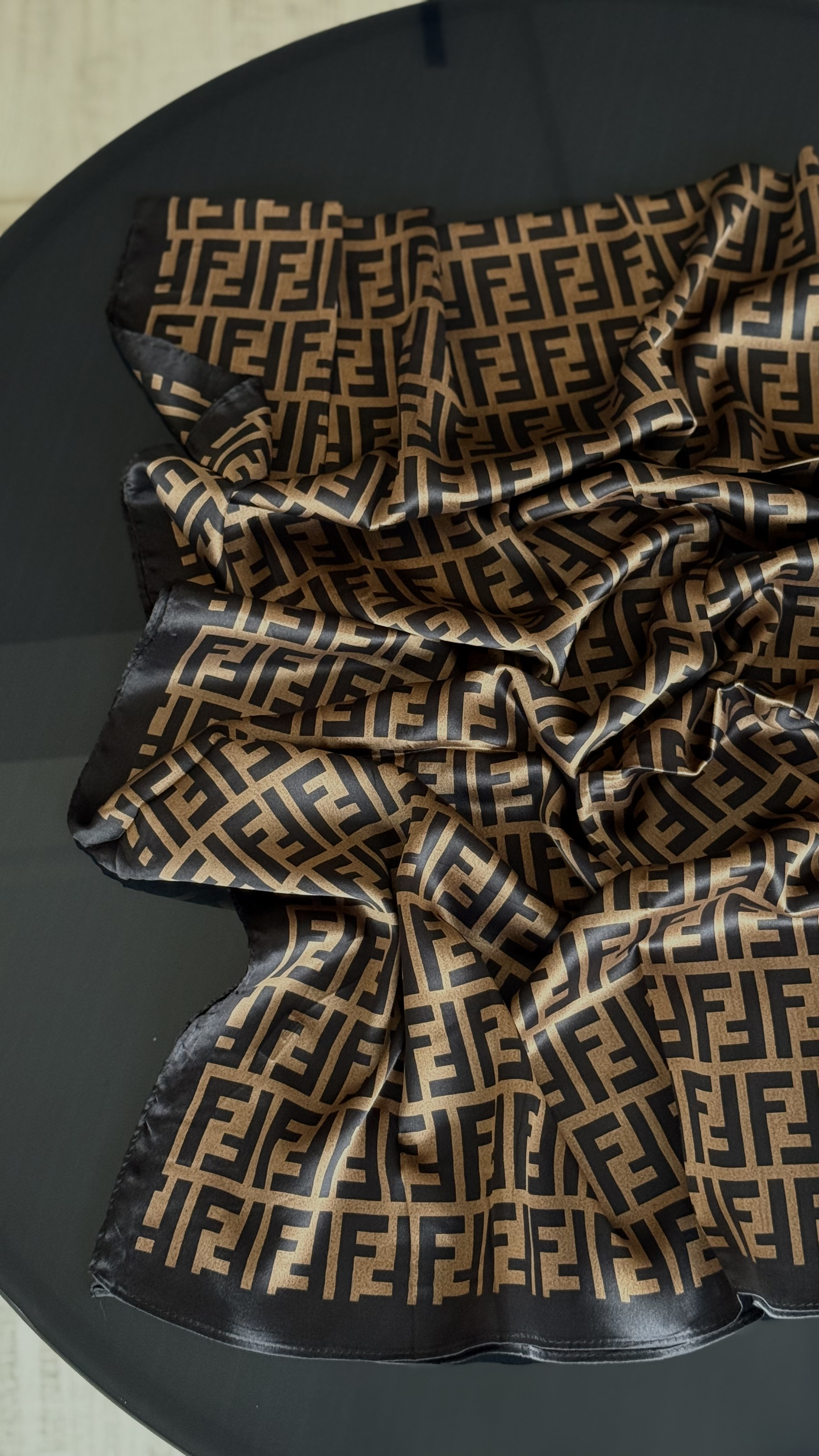 SİYAH GEÇİŞLİ F VUAL İPEK ŞAL 