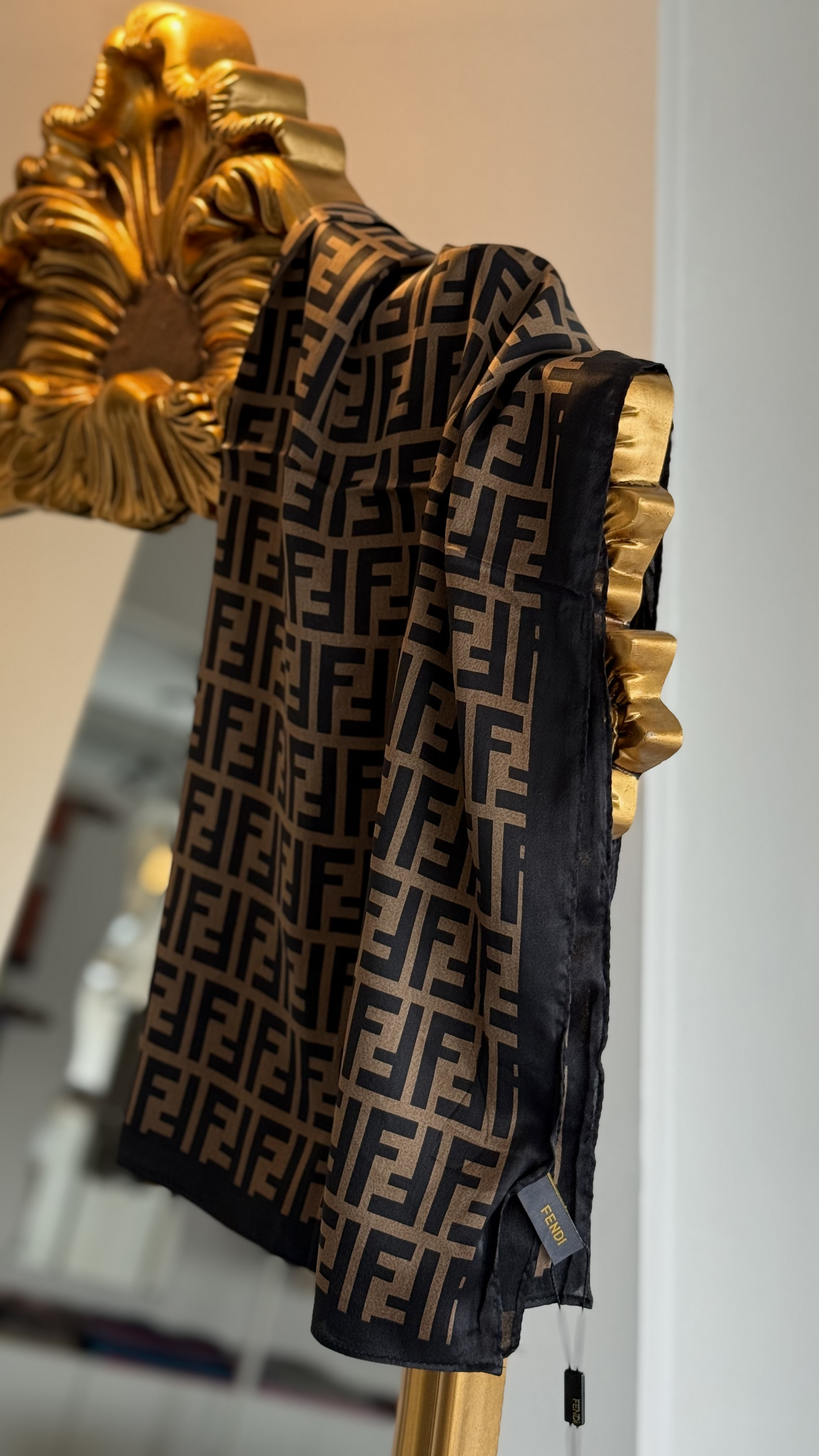 SİYAH GEÇİŞLİ F VUAL İPEK ŞAL 