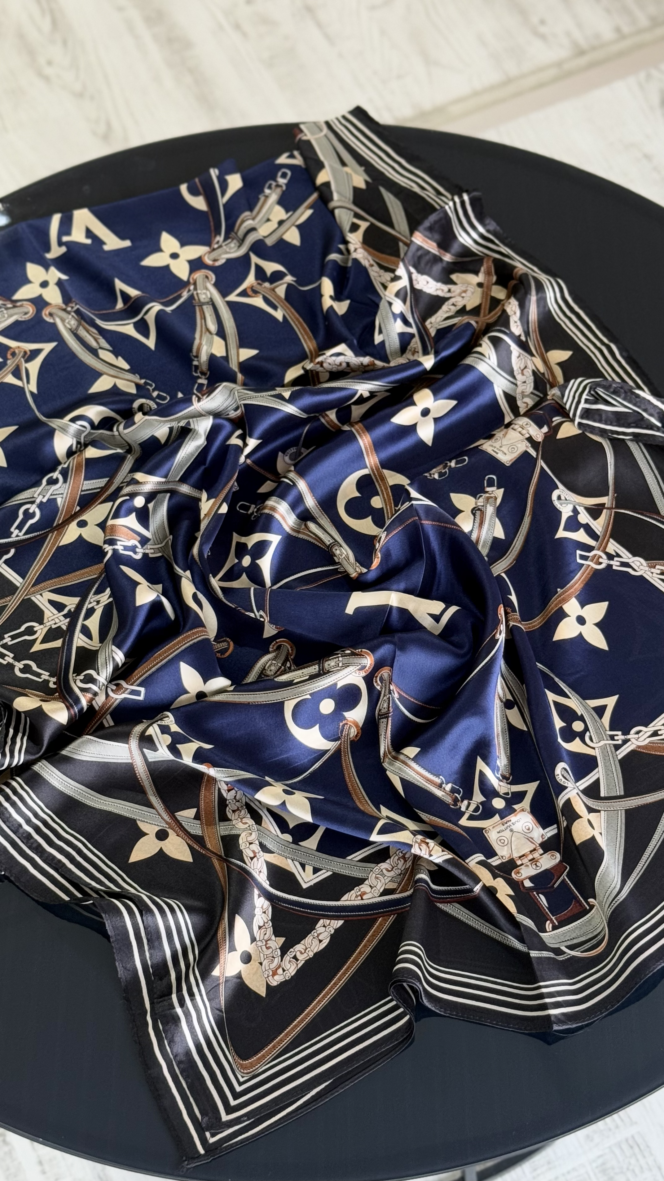 SİYAH / LACİVERT VUAL İPEK ŞAL