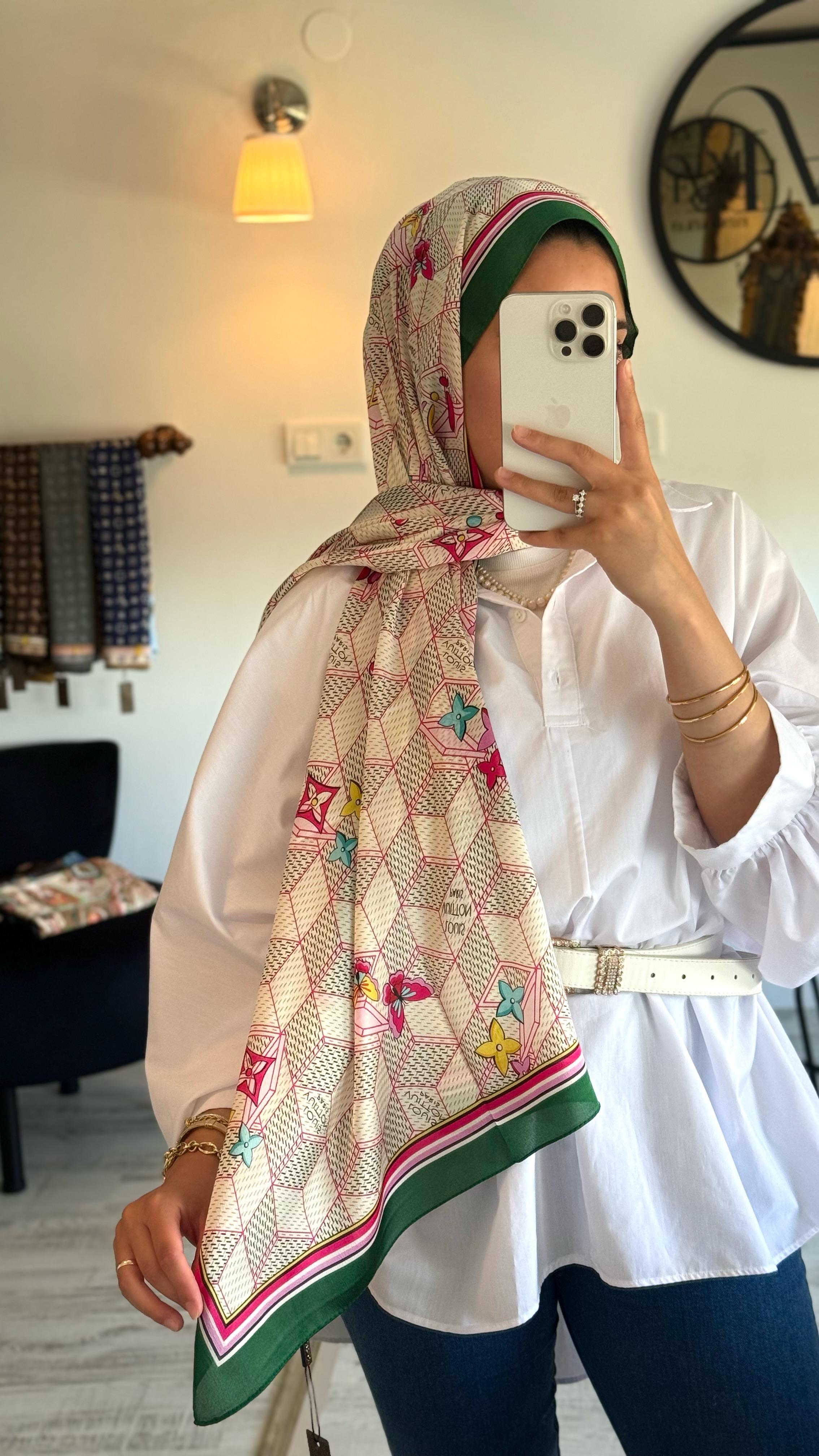 YEŞİL GEÇİŞLİ RENKLİ VUAL İPEK ŞAL 