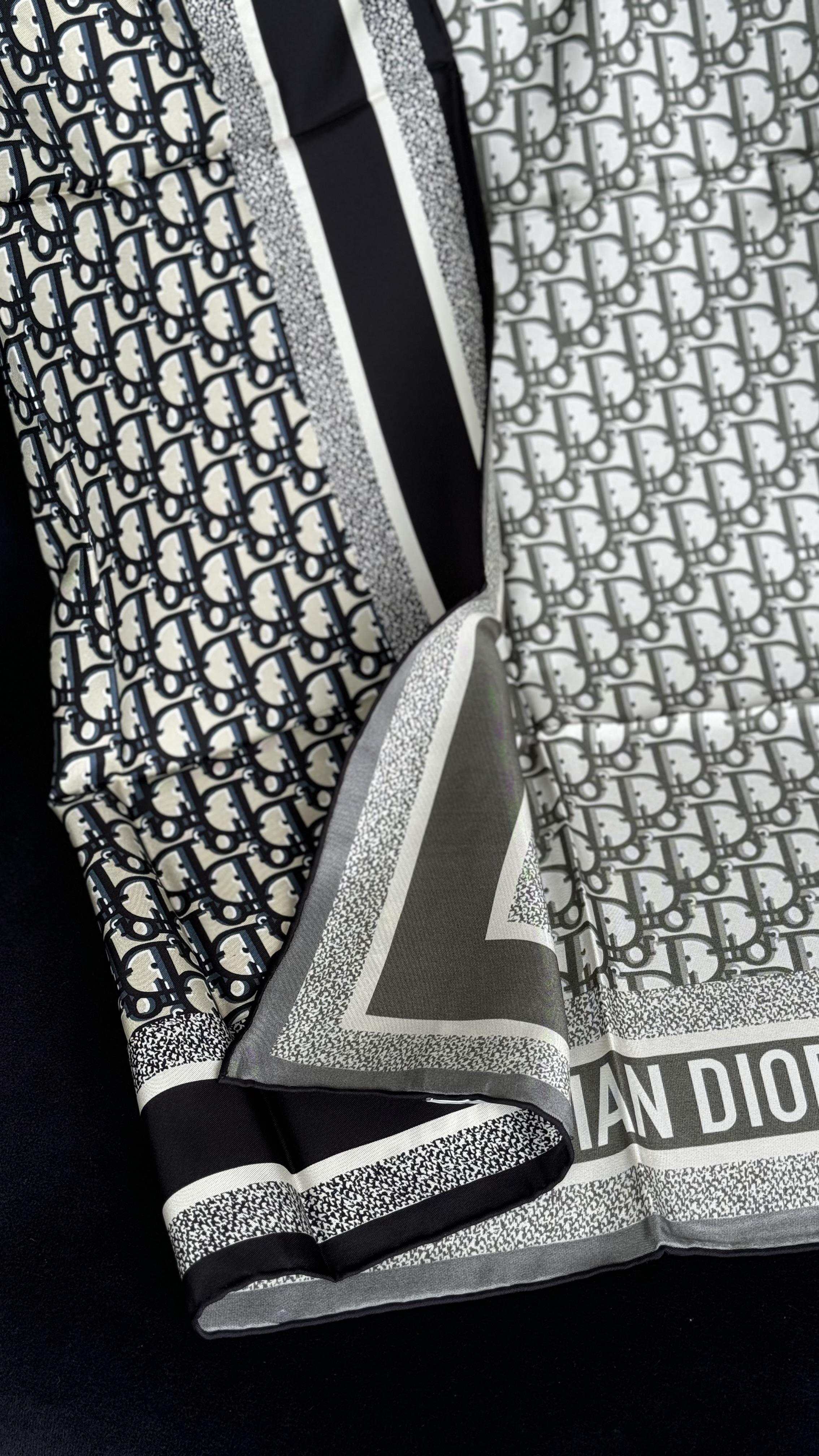 YEŞİL / GRİ ÇİFT YÖNLÜ ORJİNAL İTHAL DIOR EŞARP 