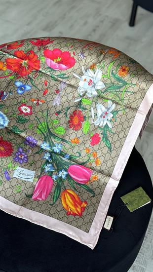 ÇİFT TARAFLI ÇİÇEK DESEN %100 PUDRA 
