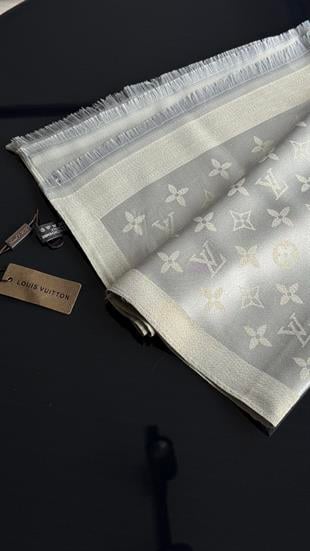 GÜMÜŞ GRİ SİMLİ İPEK ŞAL