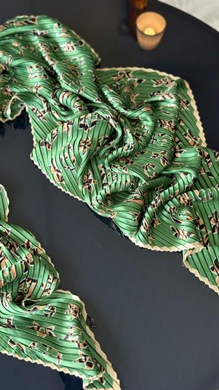 LV PLİSELİ YEŞİL İPEK ŞAL