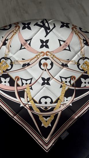 ORJİNAL DESEN / SİYAH BEYAZ İPEK EŞARP 