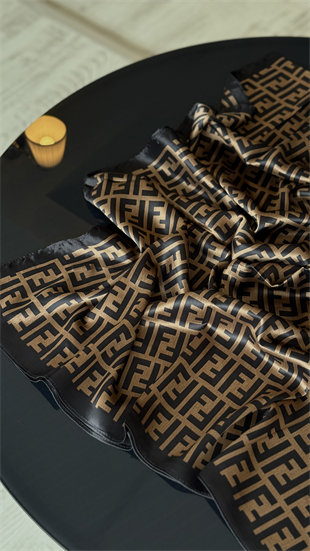 SİYAH GEÇİŞLİ F VUAL İPEK ŞAL 