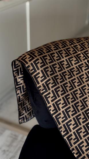 SİYAH GEÇİŞLİ ORJİNAL DESEN EŞARP