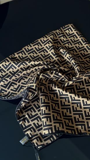 SİYAH GEÇİŞLİ ORJİNAL DESEN EŞARP