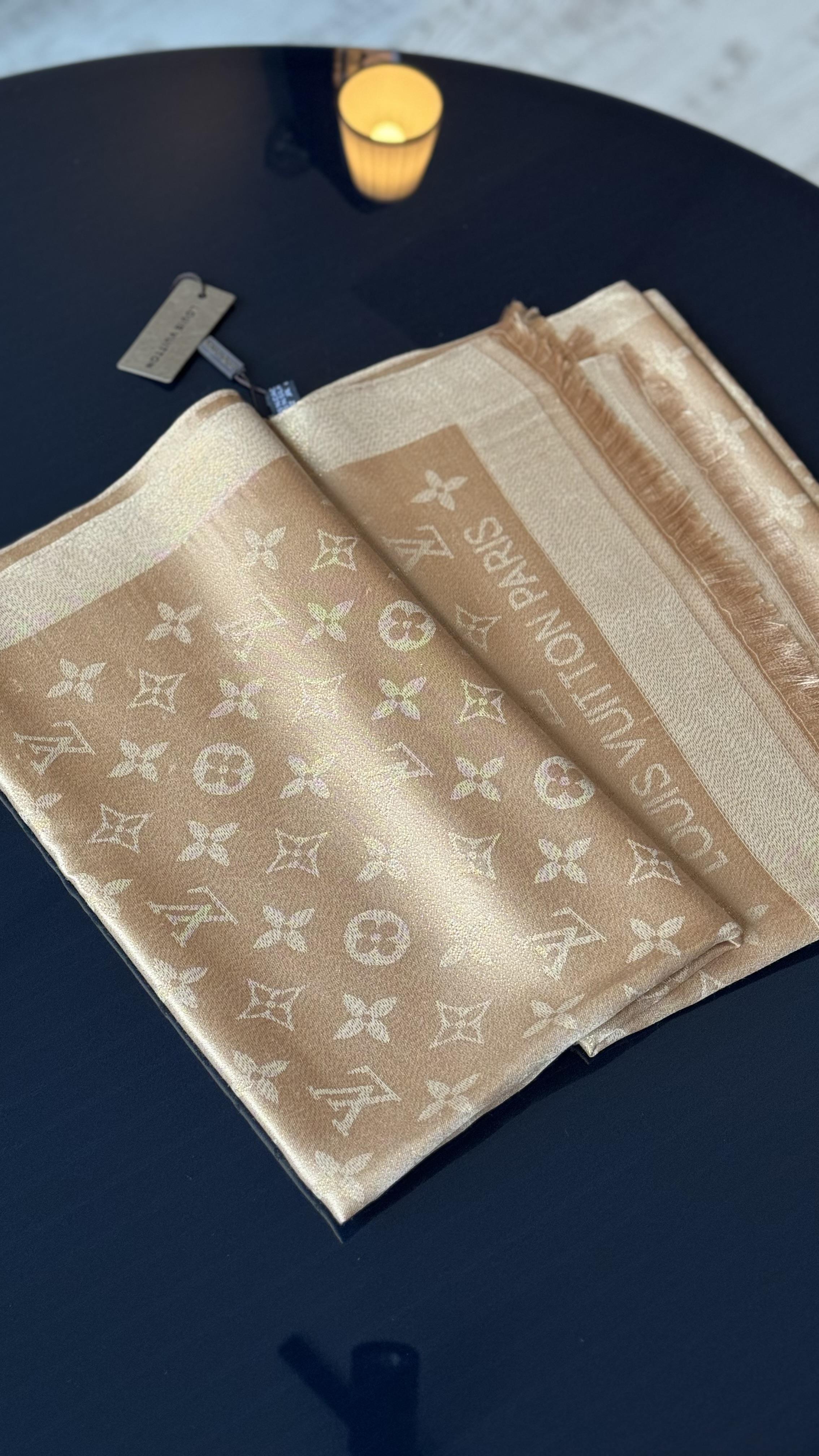 GOLD SİMLİ İPEK ŞAL