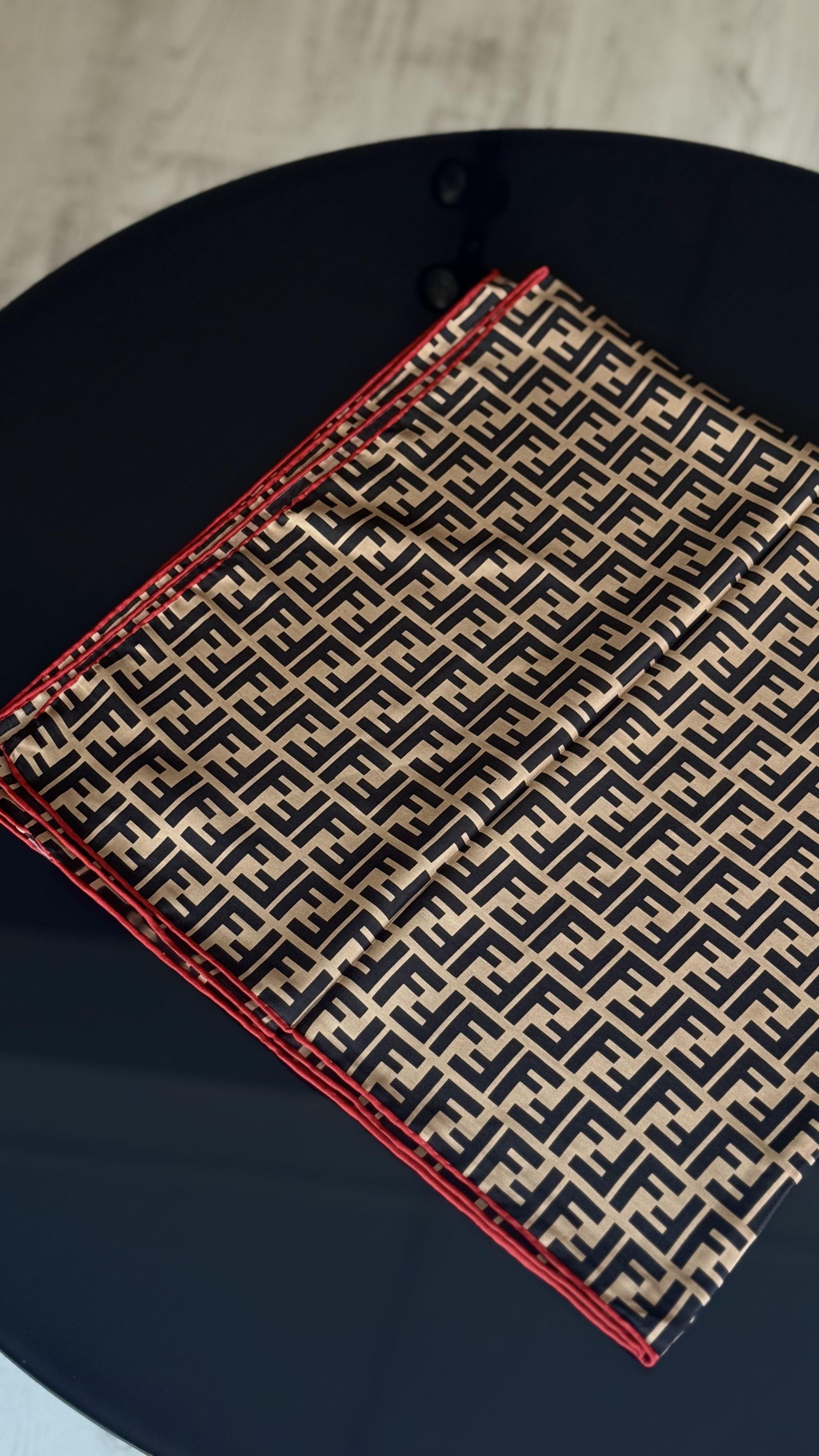 KIRMIZI GEÇİŞLİ ORJİNAL DESEN EŞARP