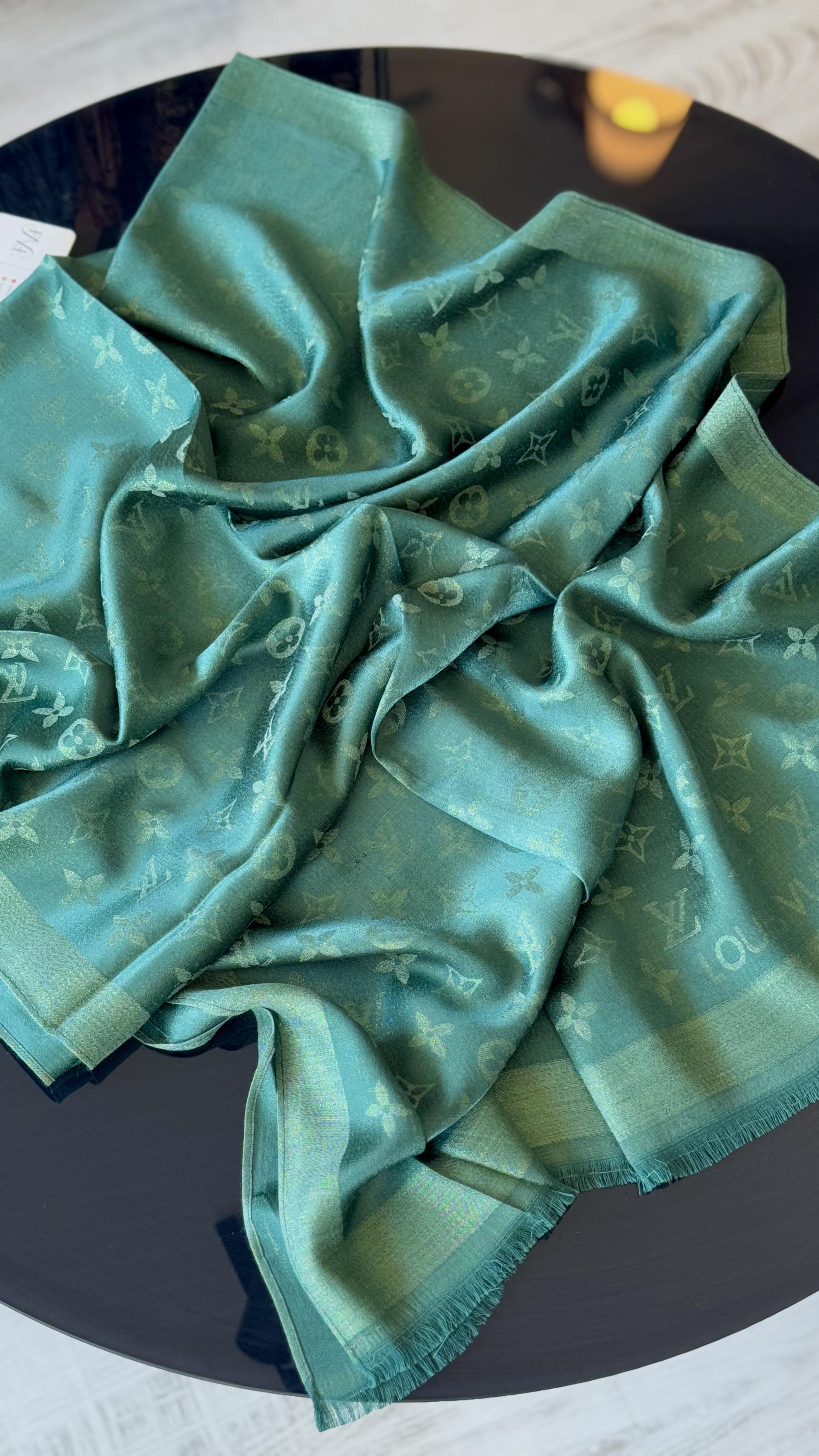 YEŞİL SİMLİ İPEK ŞAL