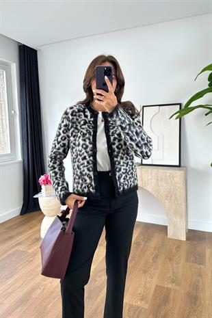 Ferguso Siyah Beyaz Leopar Desenli Hırka