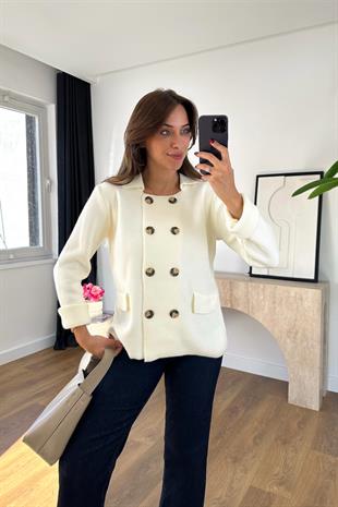 Lara Kırık Beyaz Düğme Detaylı Triko Hırka