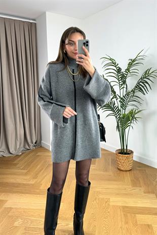 Galax Gri Boğazlı Orta Çizgi Detaylı Triko