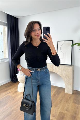 Roles Siyah Göğüs Detaylı Bluz