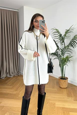 Galax Ekru Boğazlı Orta Çizgi Detaylı Triko