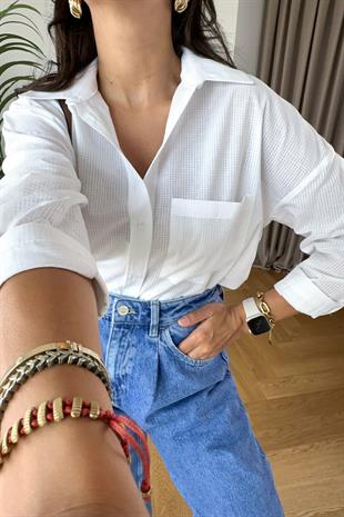 Selly Beyaz Kare Desenli Gömlek