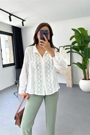 Kols Beyaz Dantel Detaylı Gömlek Bluz