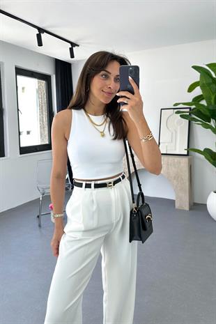 ZR Beyaz Bisiklet Yaka Crop