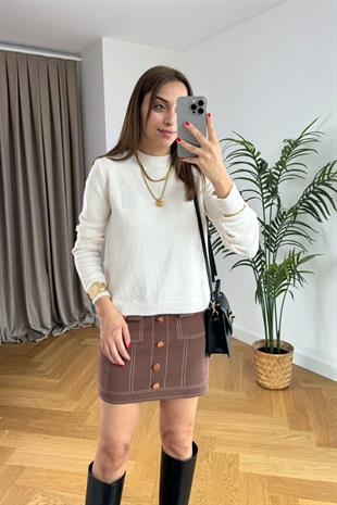 Puly Krem Kare Nakışlı Triko