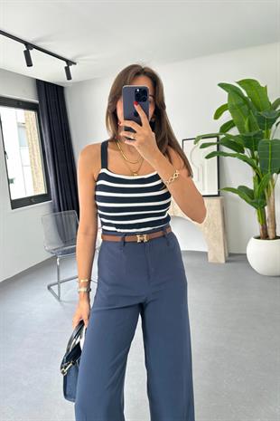 Sion Lacivert Beyaz Çizgili Sırt Detaylı Crop