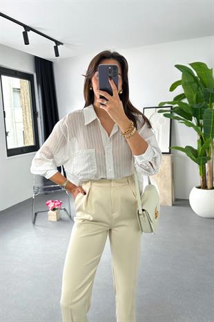 Polly Beyaz Çizgili Cep Detaylı Transparan Dökümlü  Gömlek