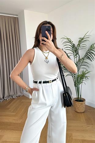 ZR Beyaz Nakış Detaylı Atlet