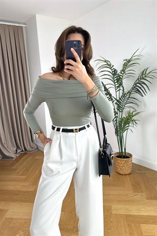 Leyly Yeşil Madonna Yaka Bodysuit